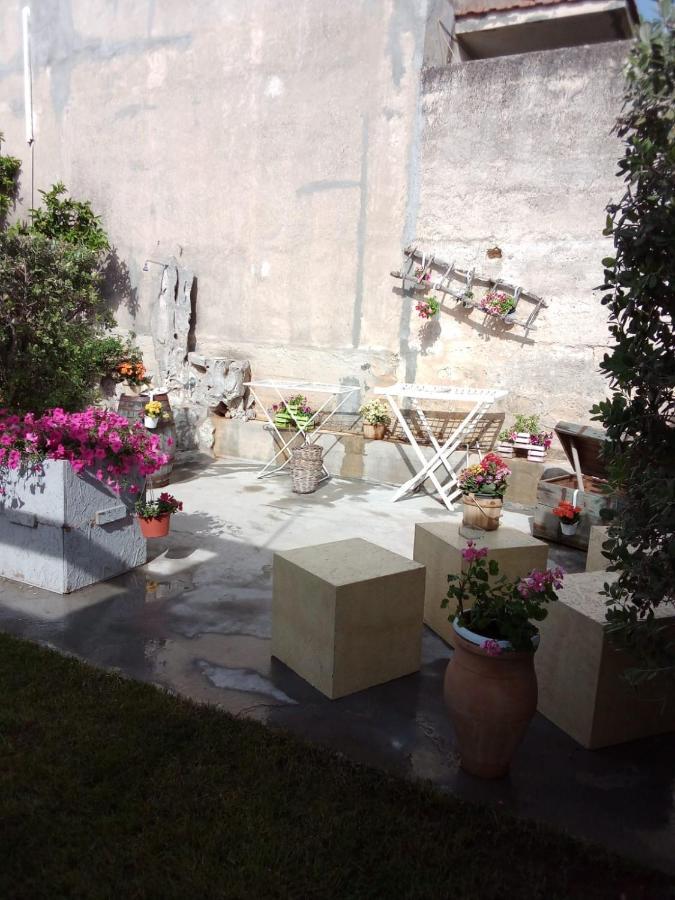 La Casa Dei Nonni Bed & Breakfast Custonaci Exterior photo